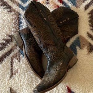 Corral boots